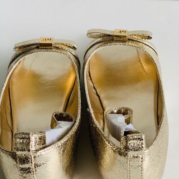 Michael Kors Girls Windy Soft Gold - Picture 5 of 7